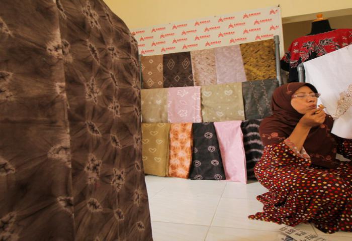 Bupati Resmikan Motif Batik Cikadu Untuk Seragam Resmi